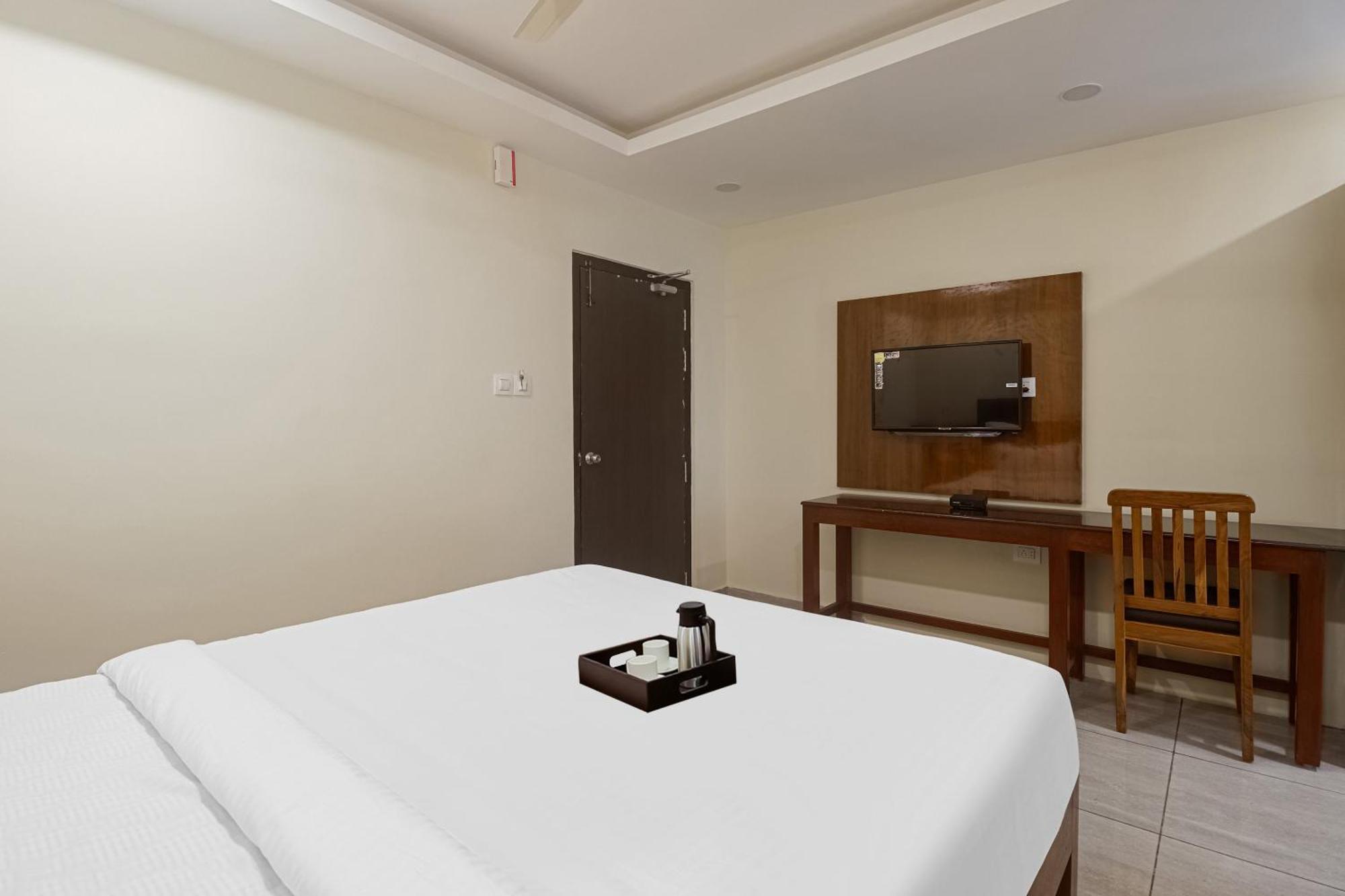 Hotel Townhouse Dj Grand Tirupati Exteriér fotografie