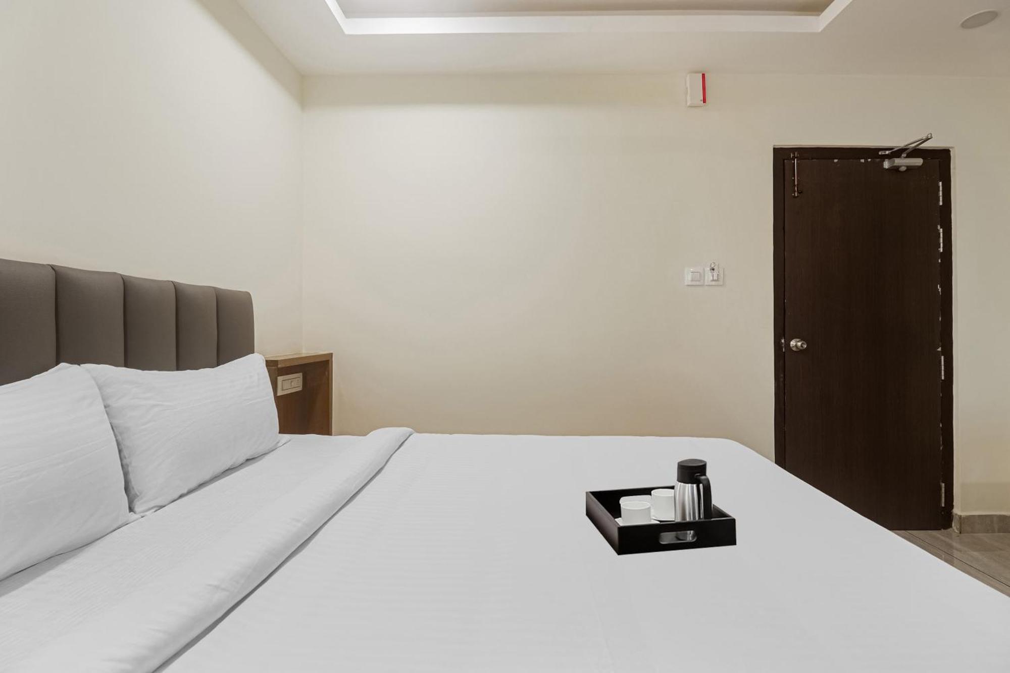 Hotel Townhouse Dj Grand Tirupati Exteriér fotografie