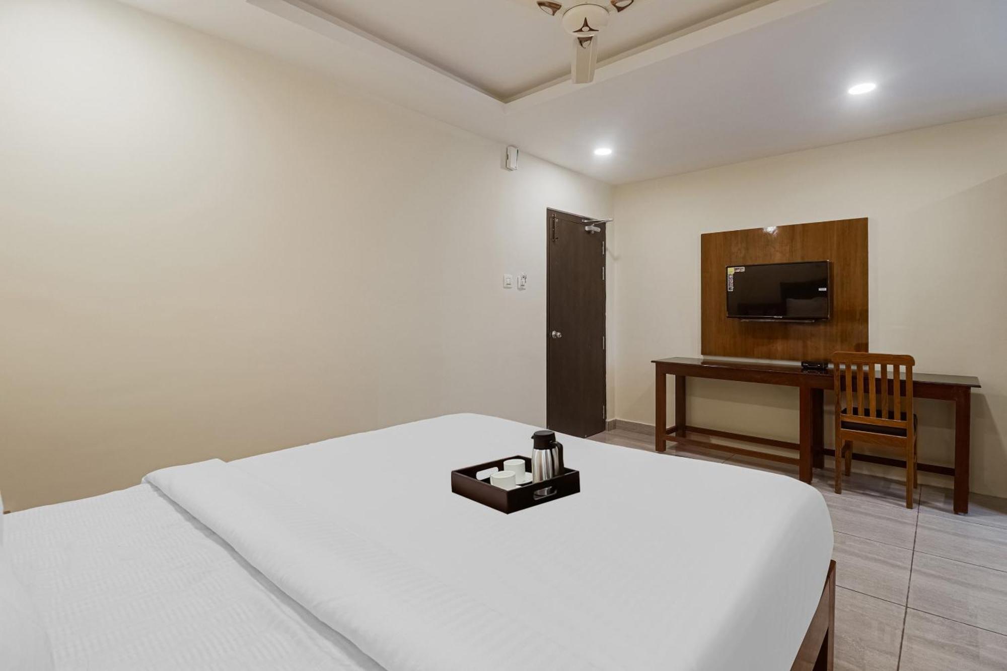 Hotel Townhouse Dj Grand Tirupati Exteriér fotografie