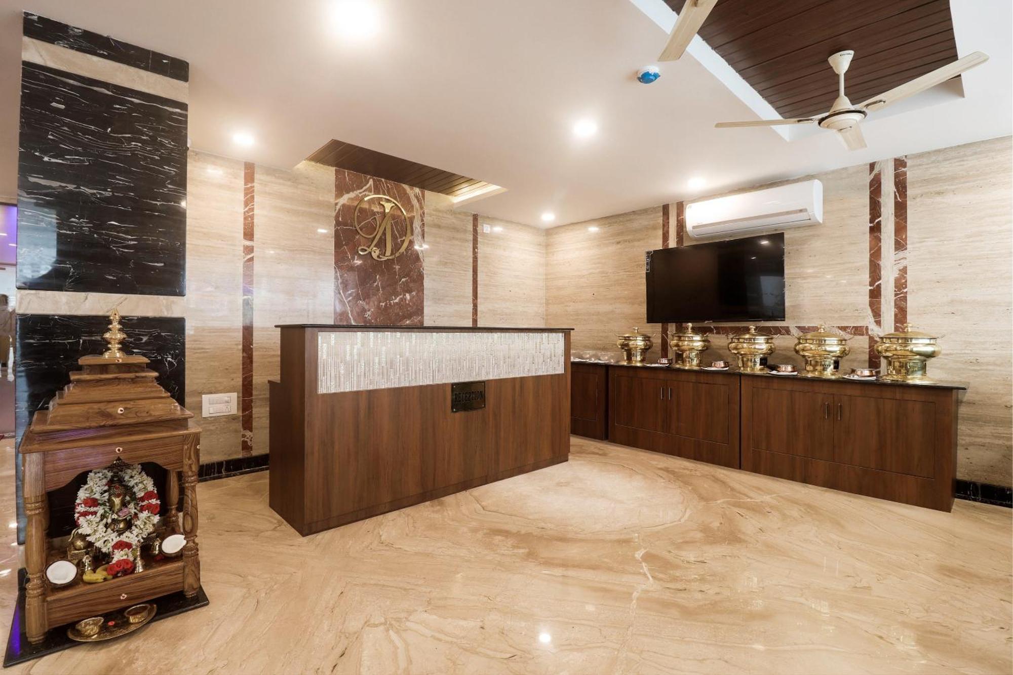 Hotel Townhouse Dj Grand Tirupati Exteriér fotografie