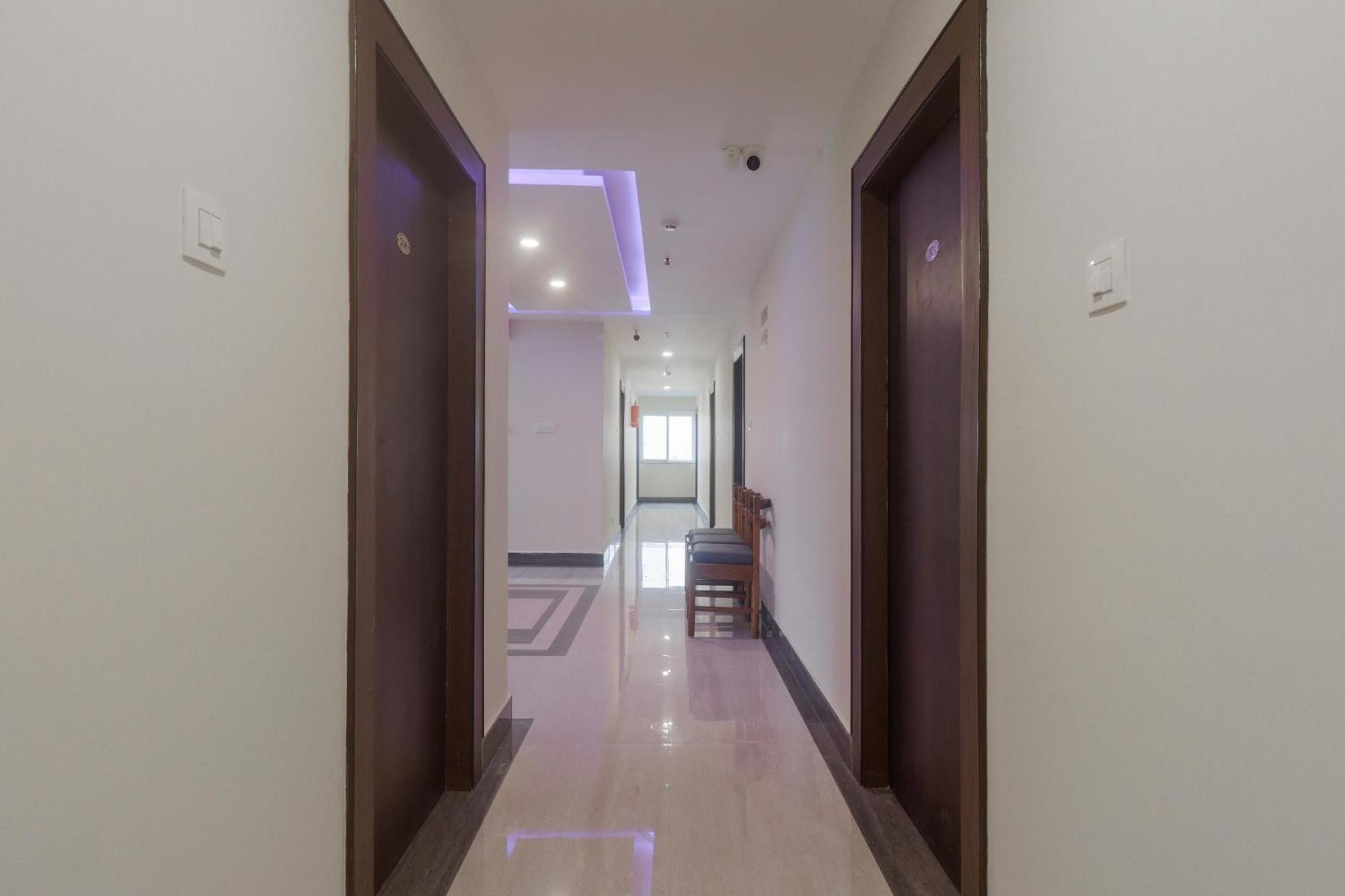 Hotel Townhouse Dj Grand Tirupati Exteriér fotografie