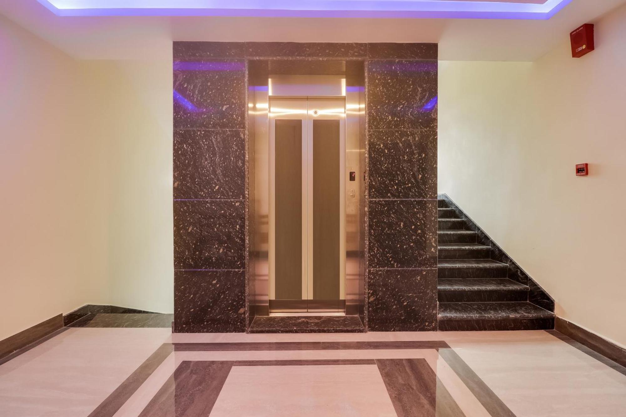 Hotel Townhouse Dj Grand Tirupati Exteriér fotografie