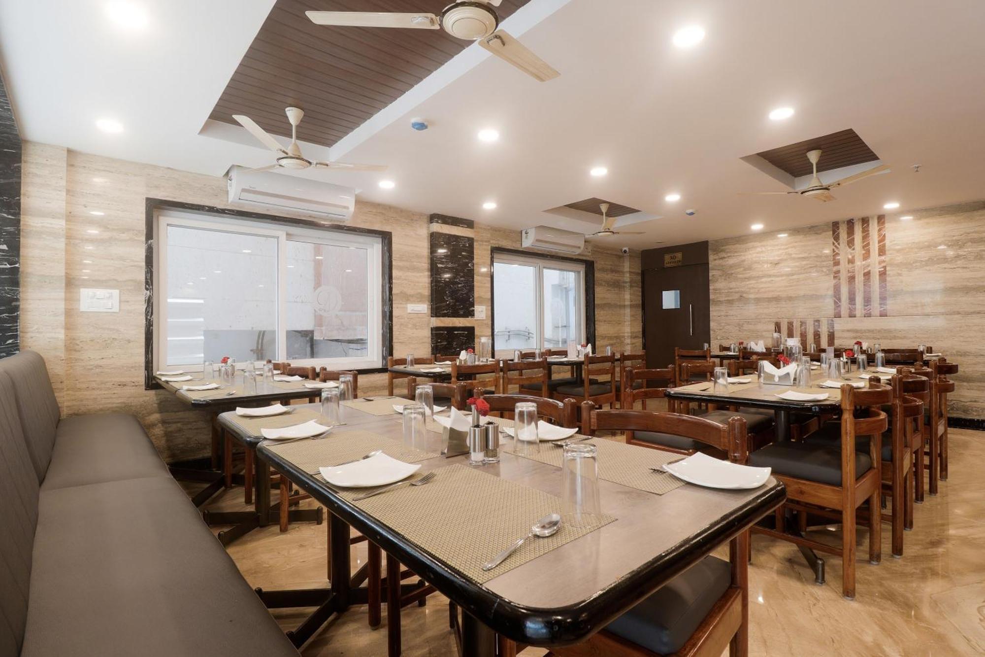 Hotel Townhouse Dj Grand Tirupati Exteriér fotografie