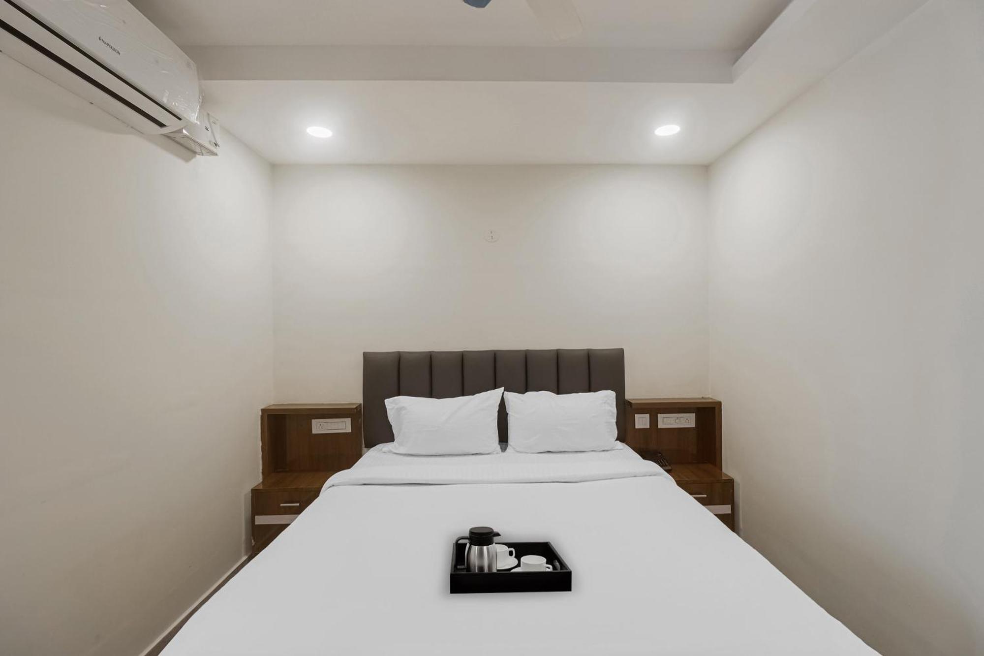 Hotel Townhouse Dj Grand Tirupati Exteriér fotografie